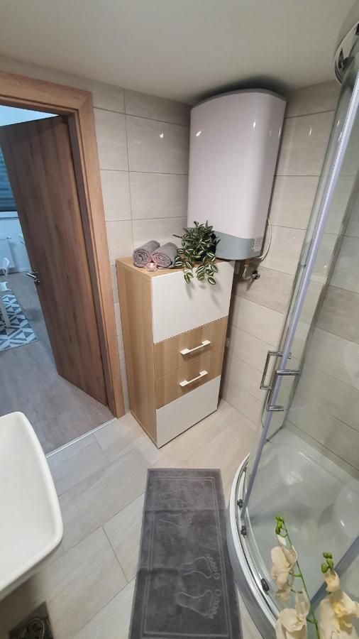 Apartment Afrodita Ljubljana Buitenkant foto